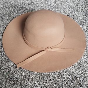 Womens Wide Brim Hat